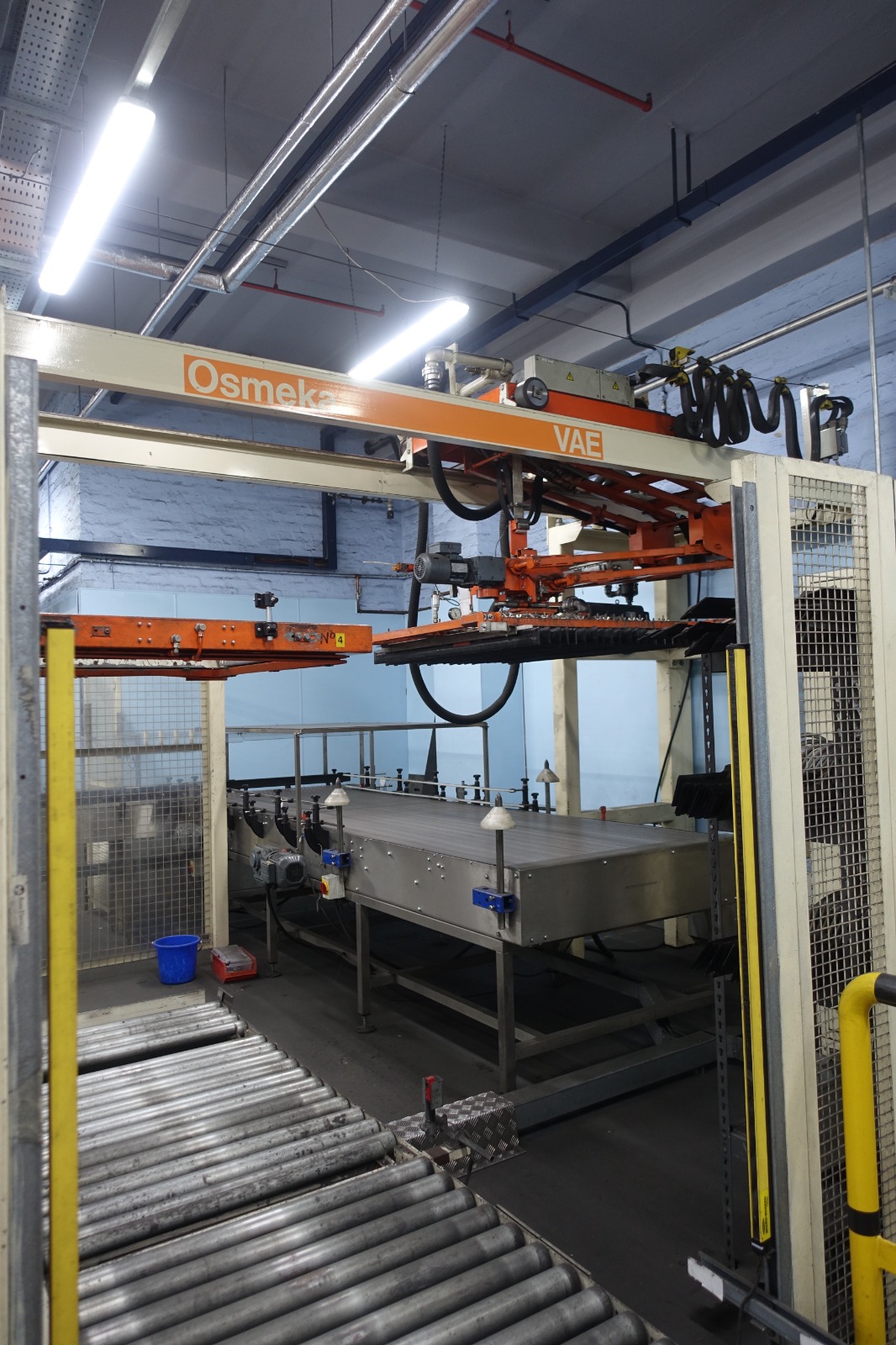 LC635 Linea di riemp. usata STORK x distillati in vetro in vendita - foto 3