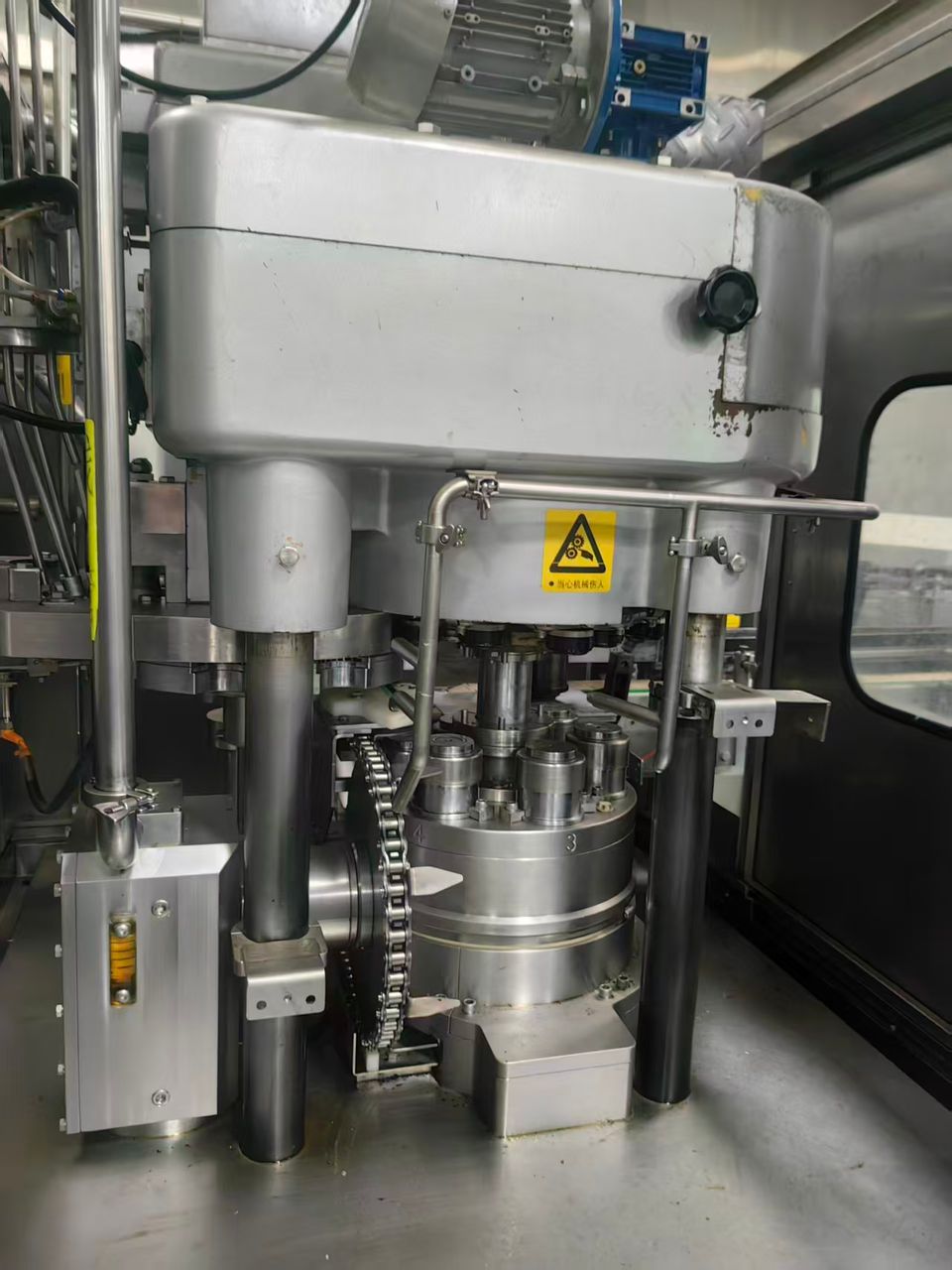 LC592 Linea riempimento lattine per CSD usata 2018  in vendita - foto 3