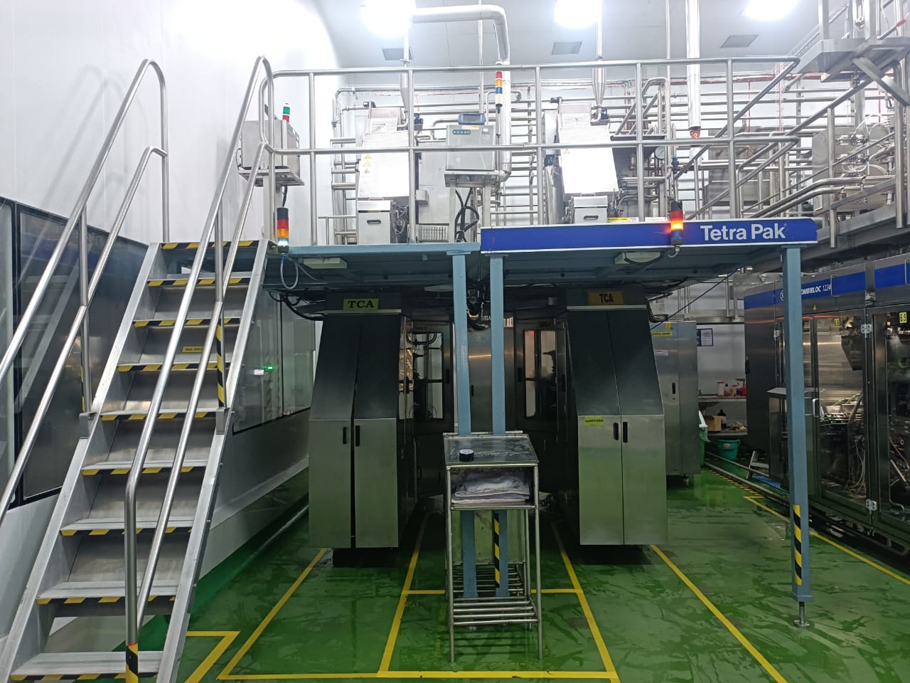  R79 Riempitrice usata A1 Tetra Pak Aseptic 16400 bph  in vendita - foto 1