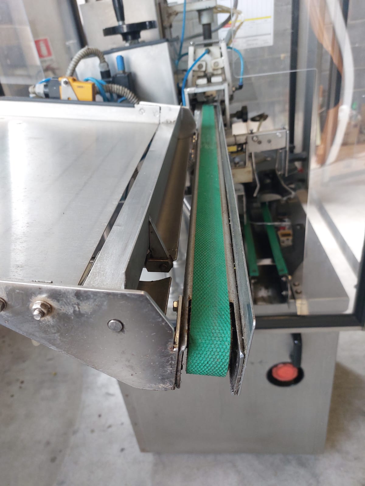 CA81 Capsulatrice Nortan UNICAP 35 usata 2500 BPH in vendita - foto 2