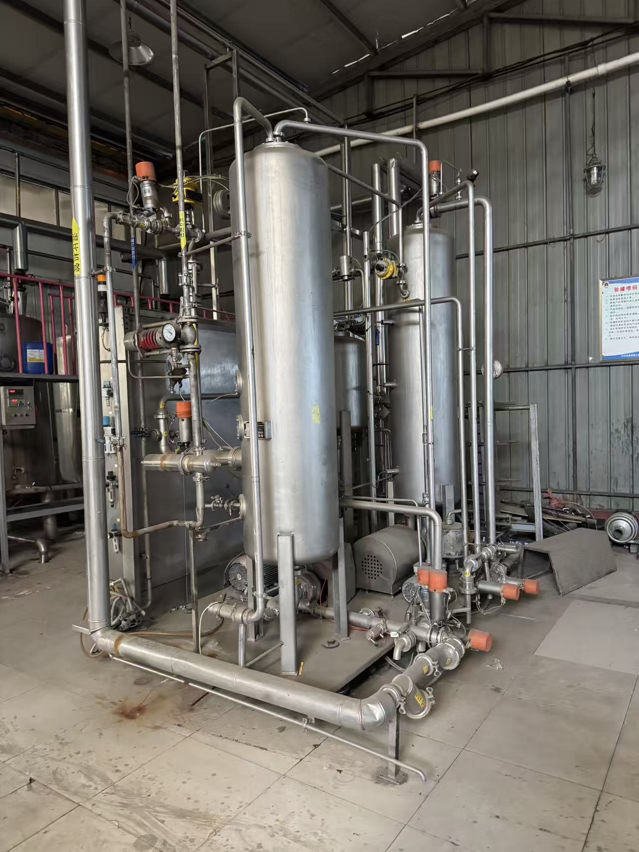 LC644 Linea di riempimento lattine SIG x CSD 30000 BPH in vendita - foto 2