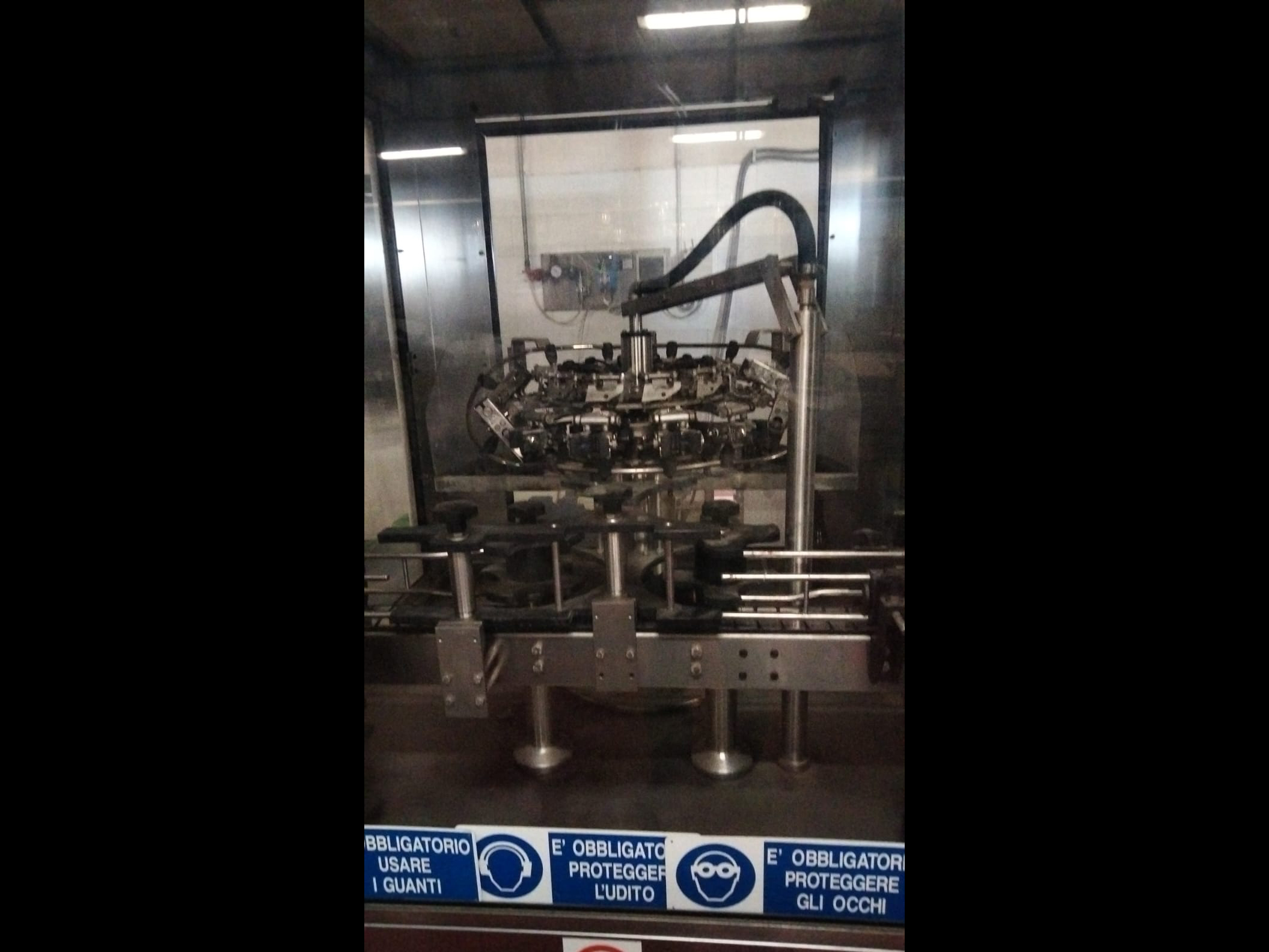LC547 Linea di imbott. per vino fermo 2000 bph usata  in vendita - foto 7