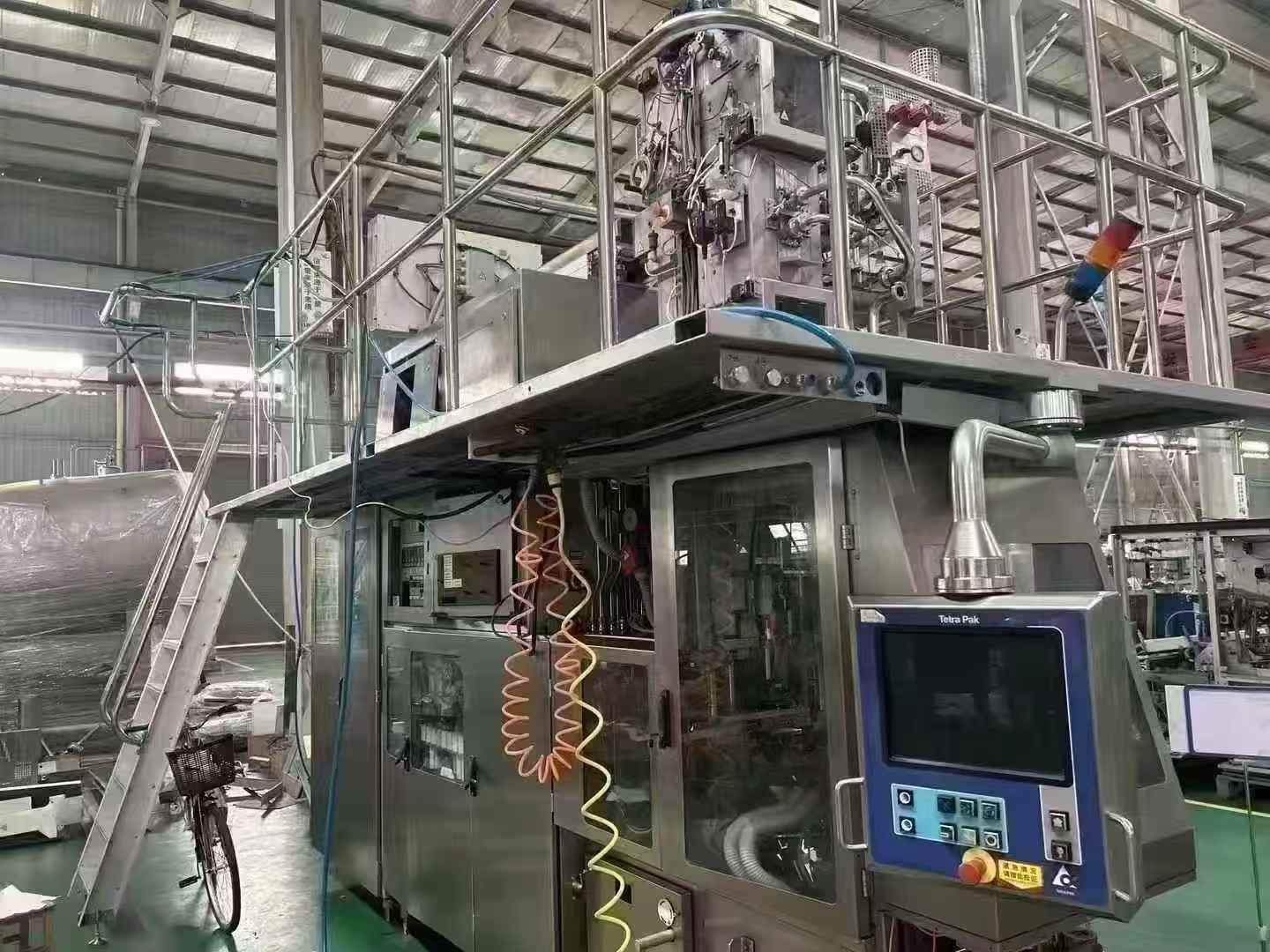 LC589 Linea imbott. usata 330 ml Prisma Tetra Pak  in vendita - foto 6