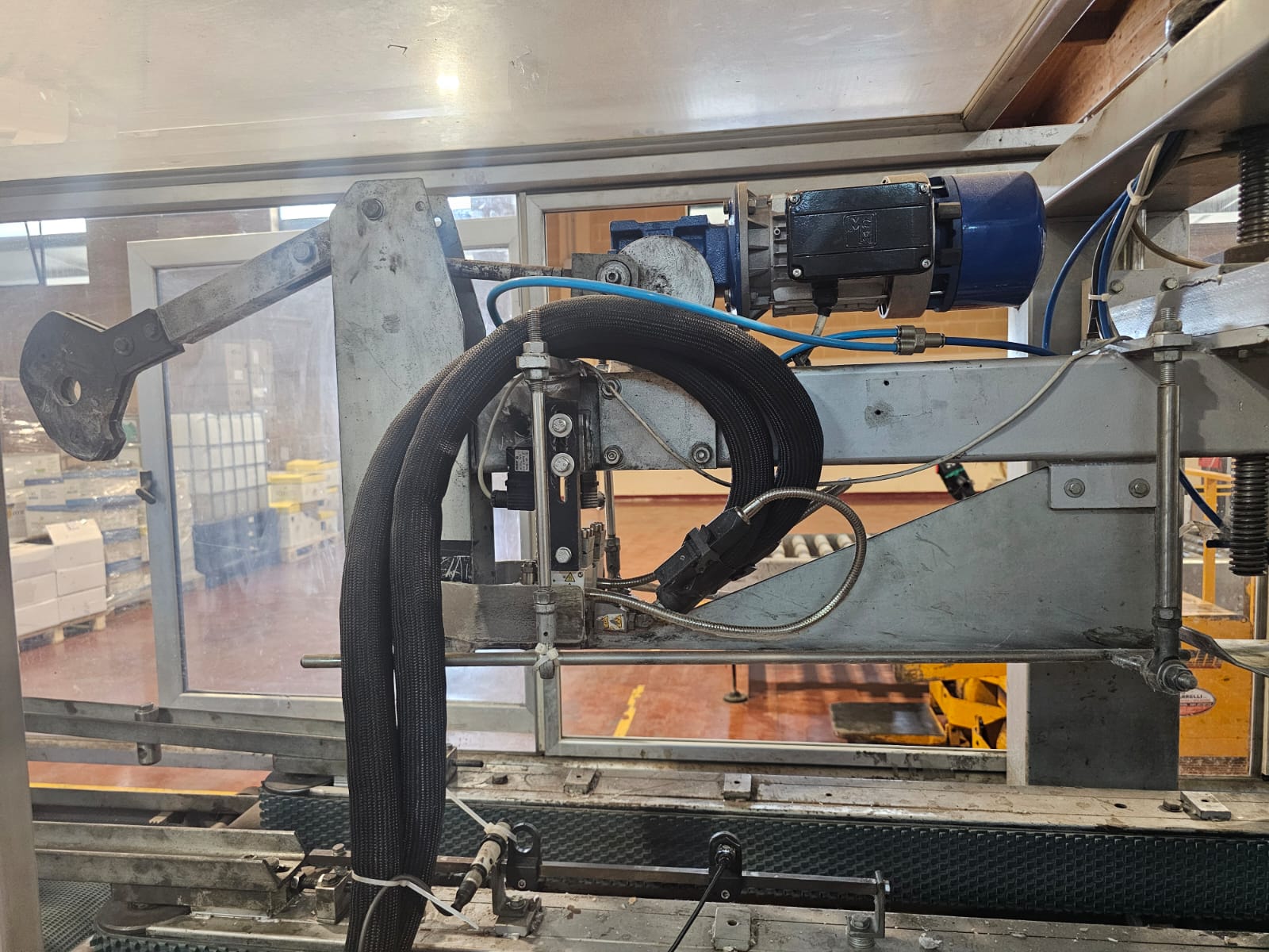 CC20 Chiudicartoni con colla calda usato TE-CO 607-98 in vendita - foto 5