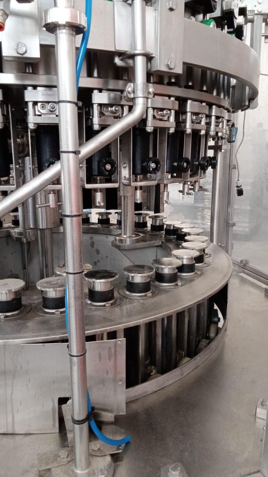 M302 Monoblocco di riemp. isobarico usato Filtec 8000 b in vendita - foto 3