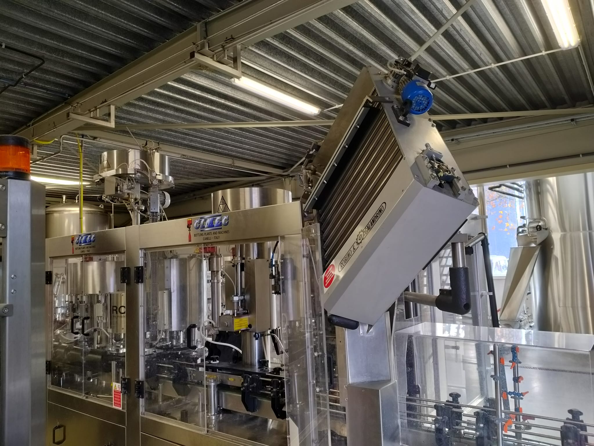 M311 Pentablock usato Cimec 2010 per birra rifermentata in vendita - foto 2