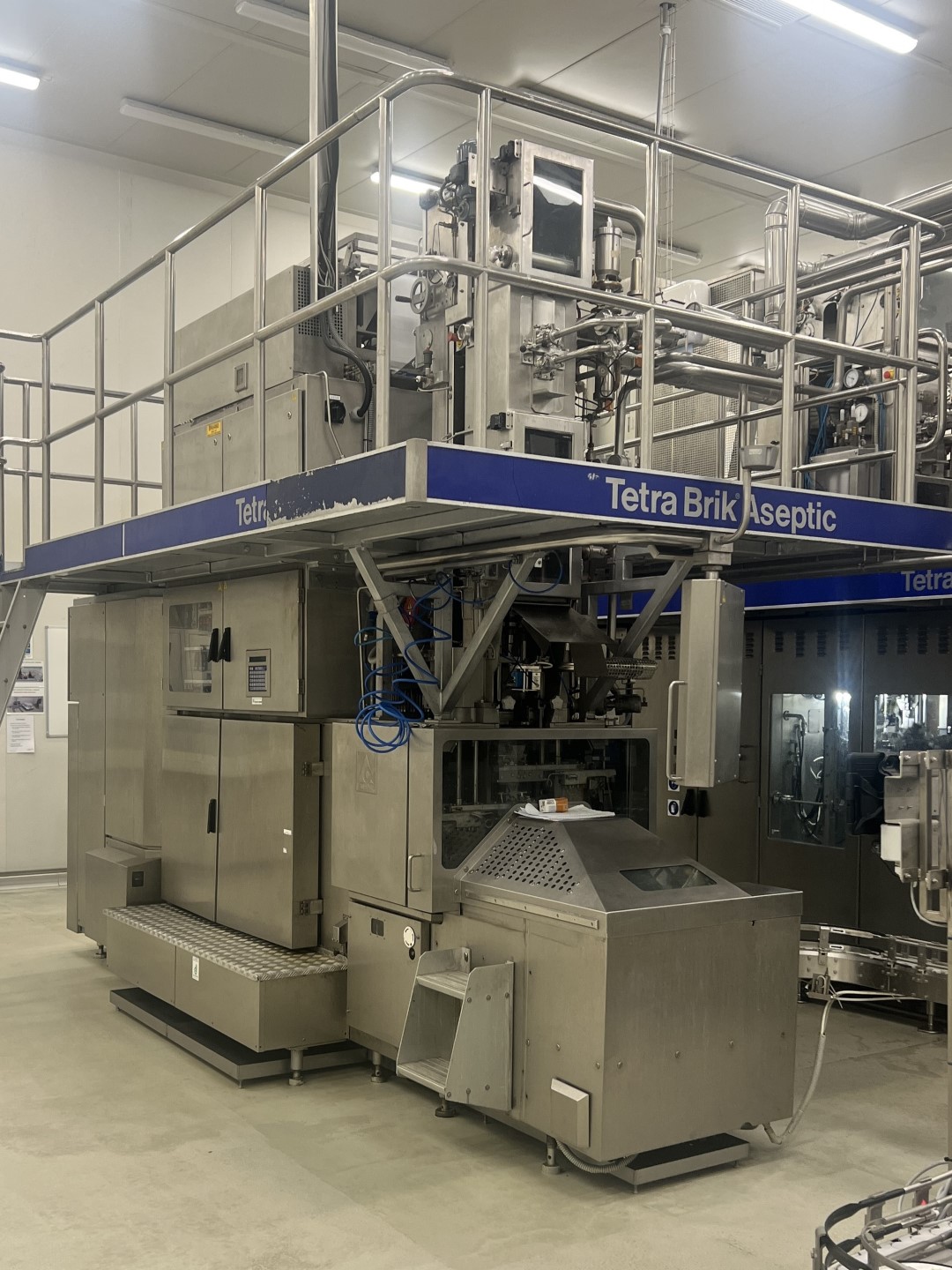 LC576 Linea Tetra Pak usata per latte UHT 7500 bph in vendita - foto 1