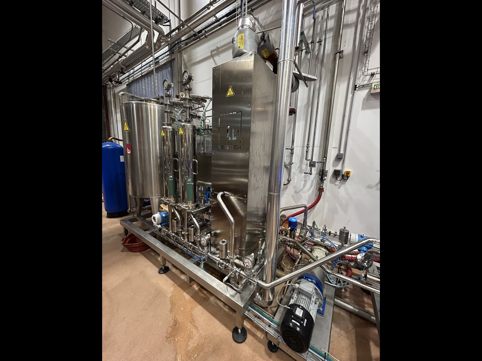 LC553 Linea di imbott. usata spumante e vino fermo 4000 in vendita - foto 4