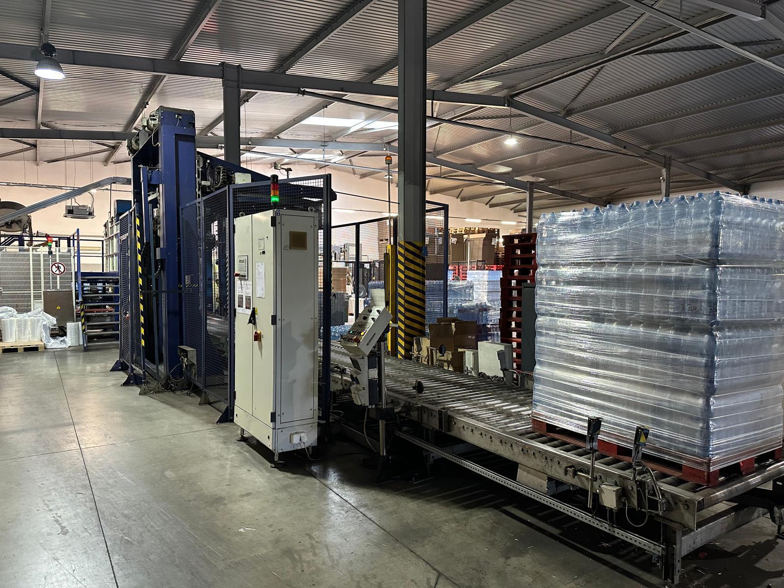  LC577 Linea di imbott. PET Krones usata CSD 16000 bph in vendita - foto 4