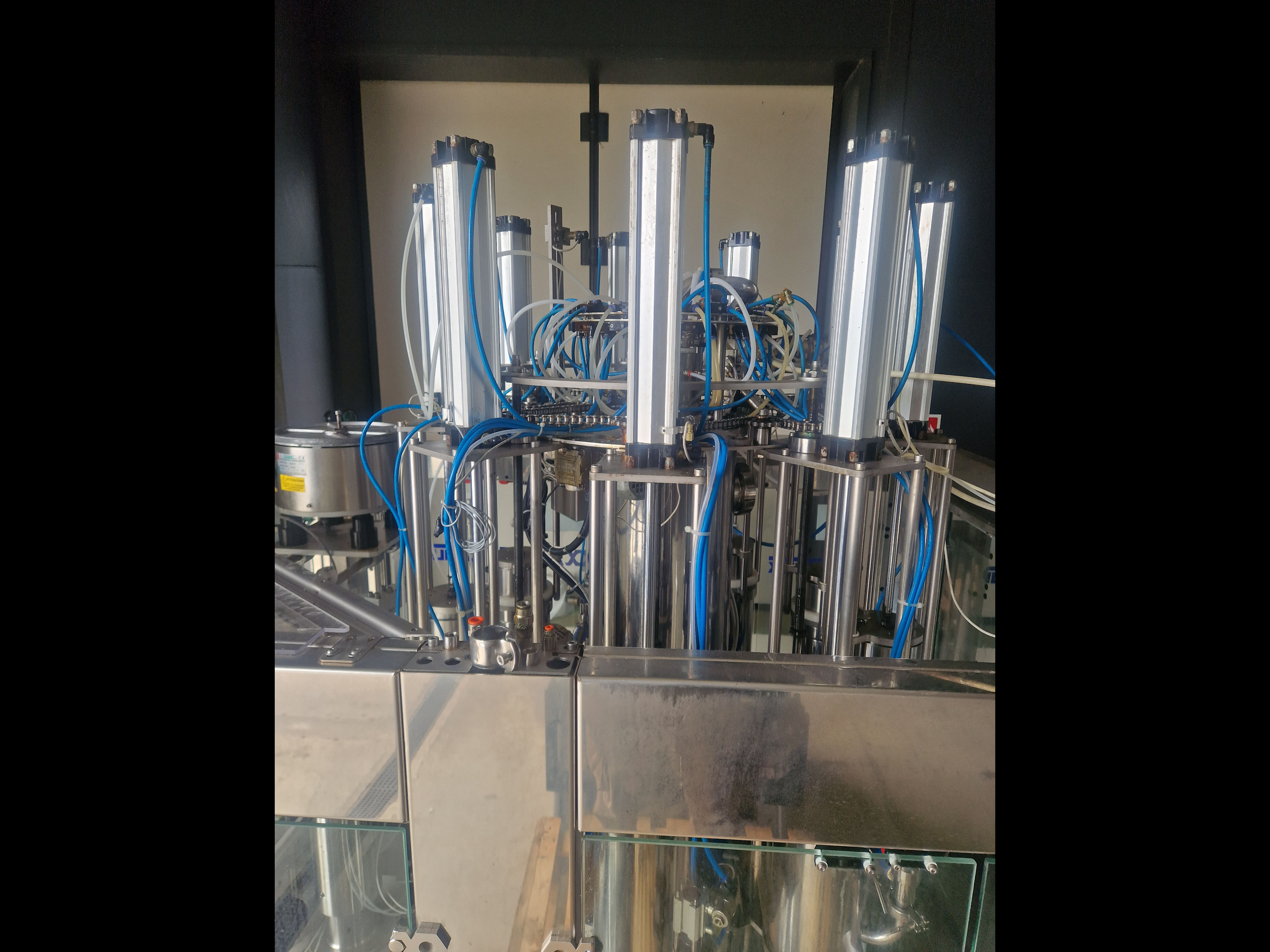 M292 Monoblocco di riemp.Alfatek usato olio oliva 1500 in vendita - foto 4