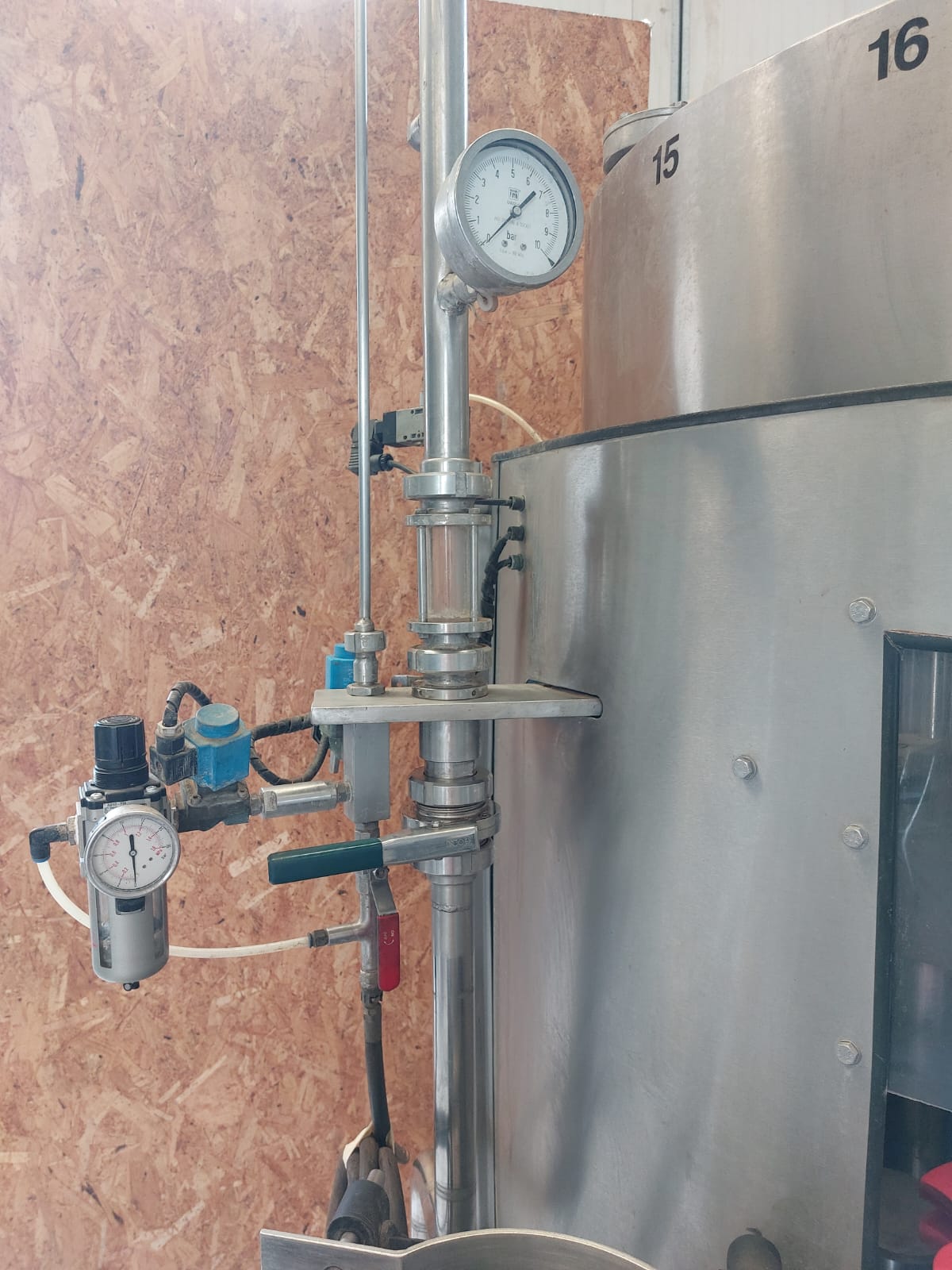 R87 Riempitrice isobarica Vir Mauri MUTINA 16 usata in vendita - foto 10