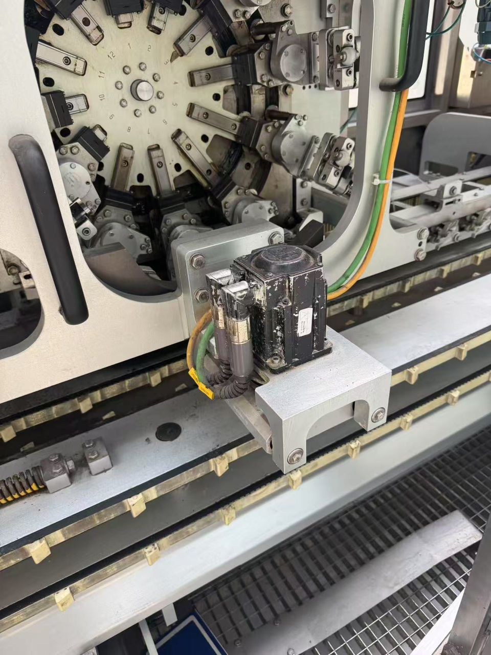 TP116 Tappatore usato Tetrapak 2012 – 12000 bph  in vendita - foto 3