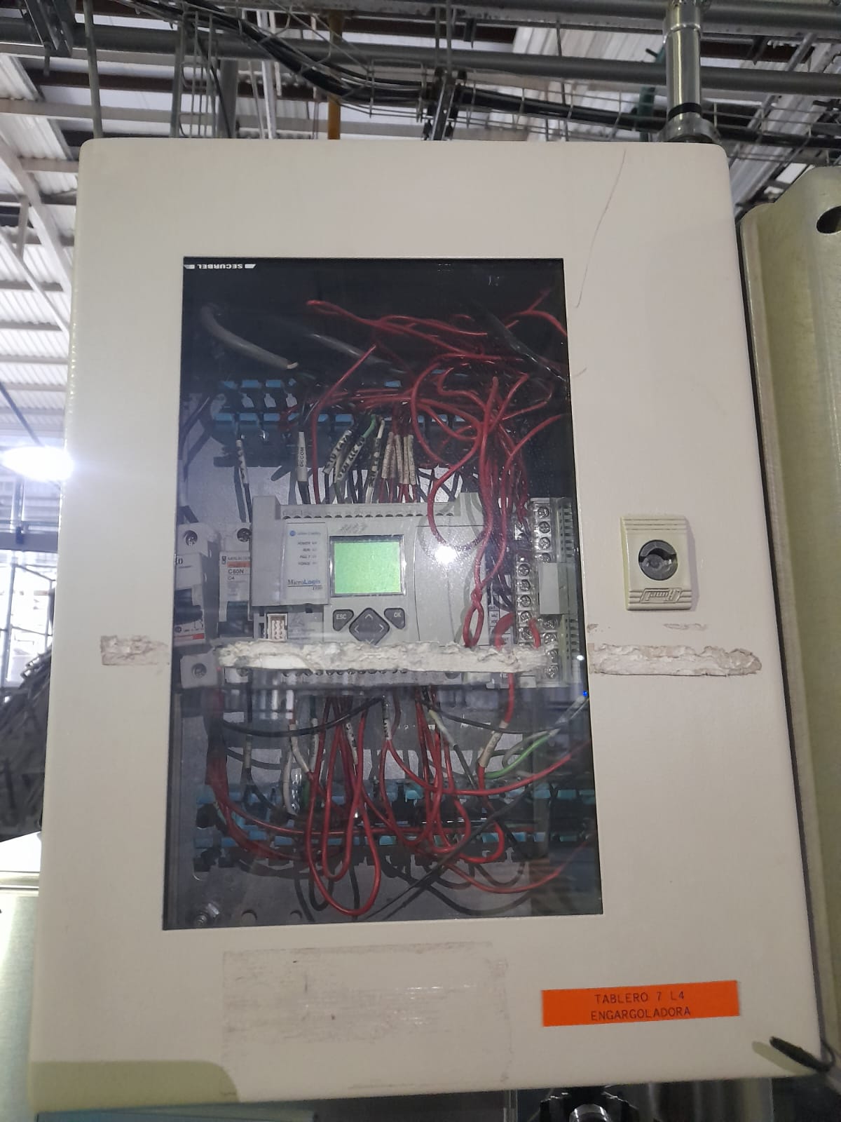 M338 Monoblocco riempimento lattine usato Crown Bevcorp in vendita - foto 5