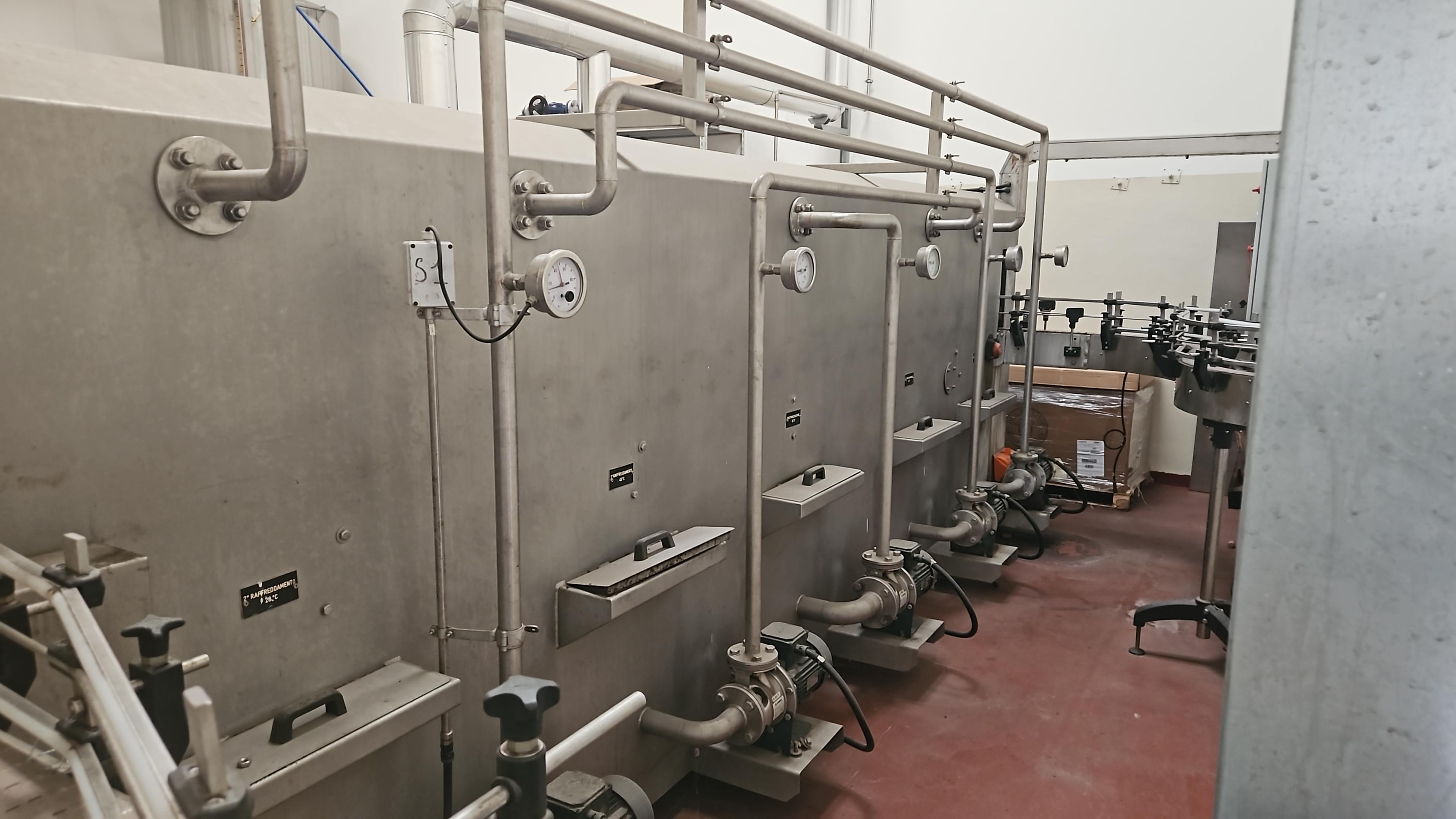 LC595 Linea isobarica usata x vino in vetro - 2000BPH in vendita - foto 2