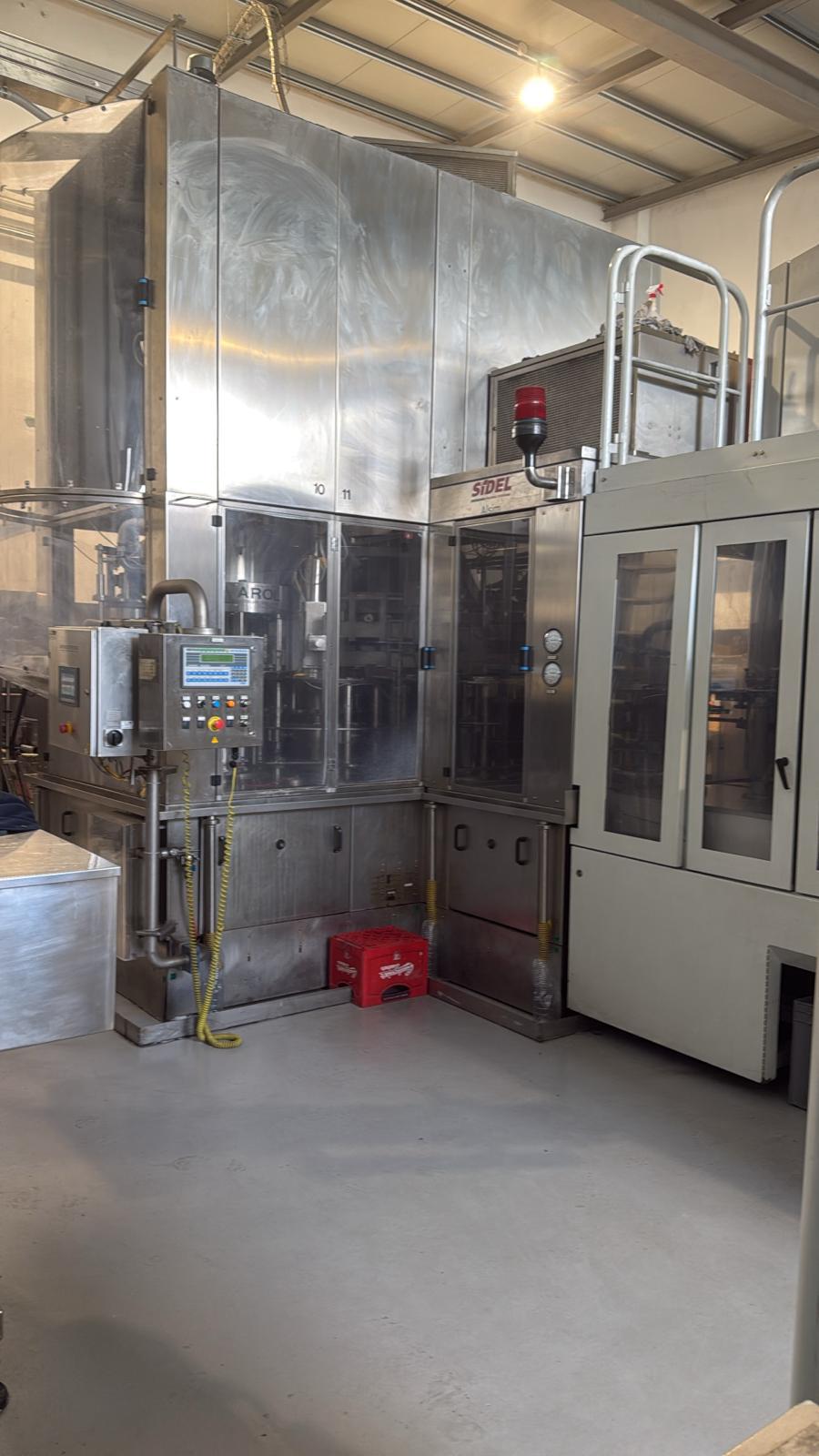 SO137 Combiblock Sidel di riempimento usato per PET in vendita - foto 5