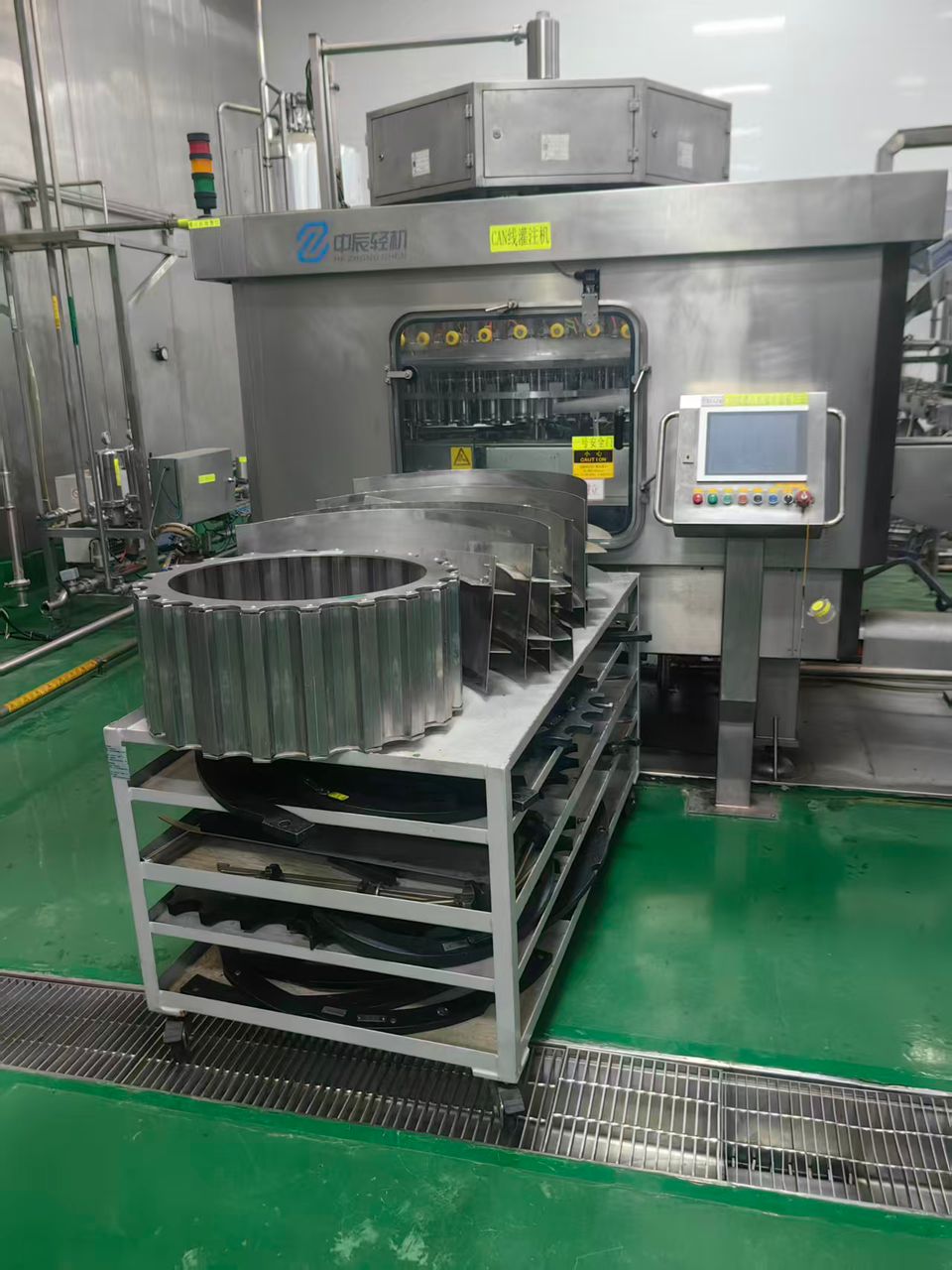 LC592 Linea riempimento lattine per CSD usata 2018  in vendita - foto 2
