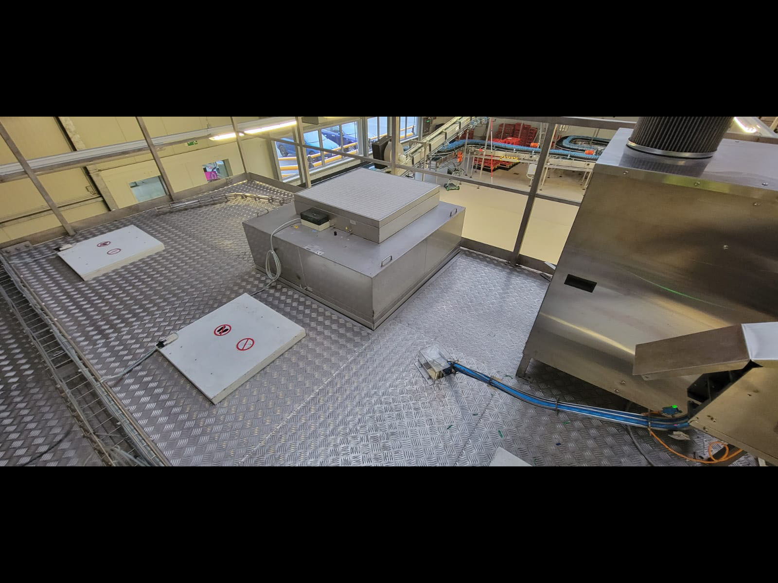 M295 Monoblocco riempimento usato KRONES - 36000 bph  in vendita - foto 3