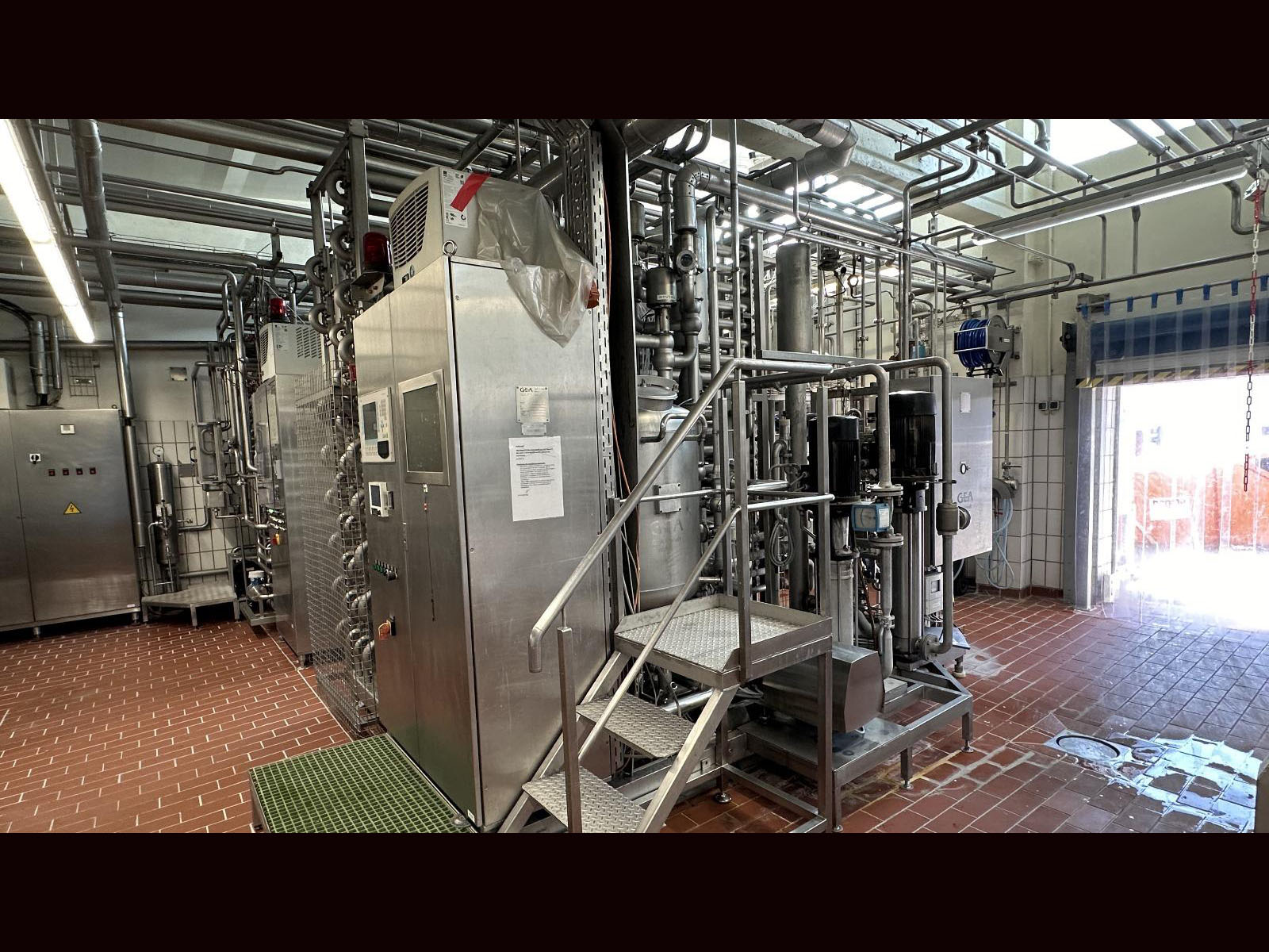 LC533 Sala preparazione latte UHT GEA Finnah 13000 l/h  in vendita - foto 1