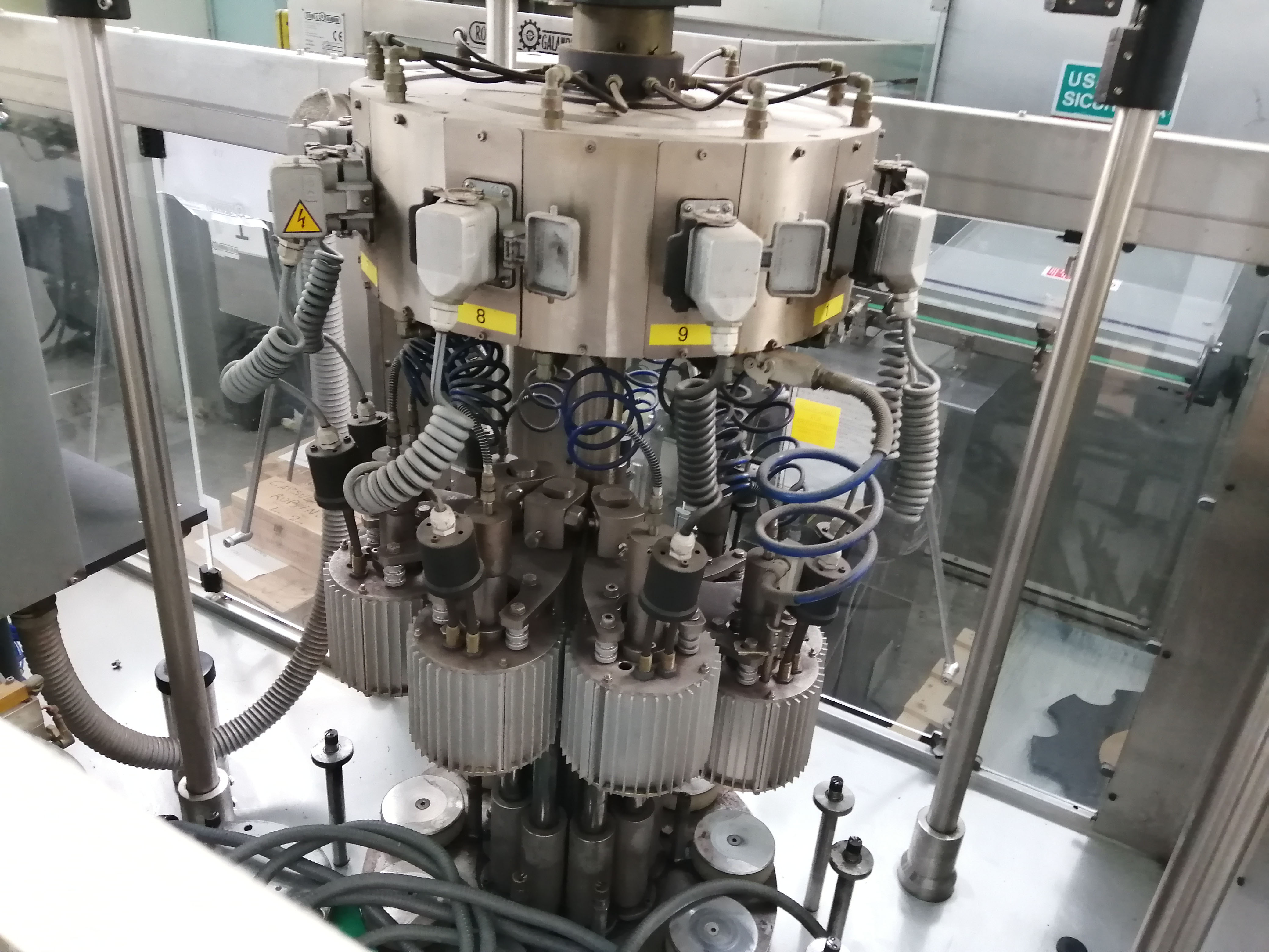 Rif: CA71 Capsulatrice termoret R&G Z9T usata in vendita - foto 5