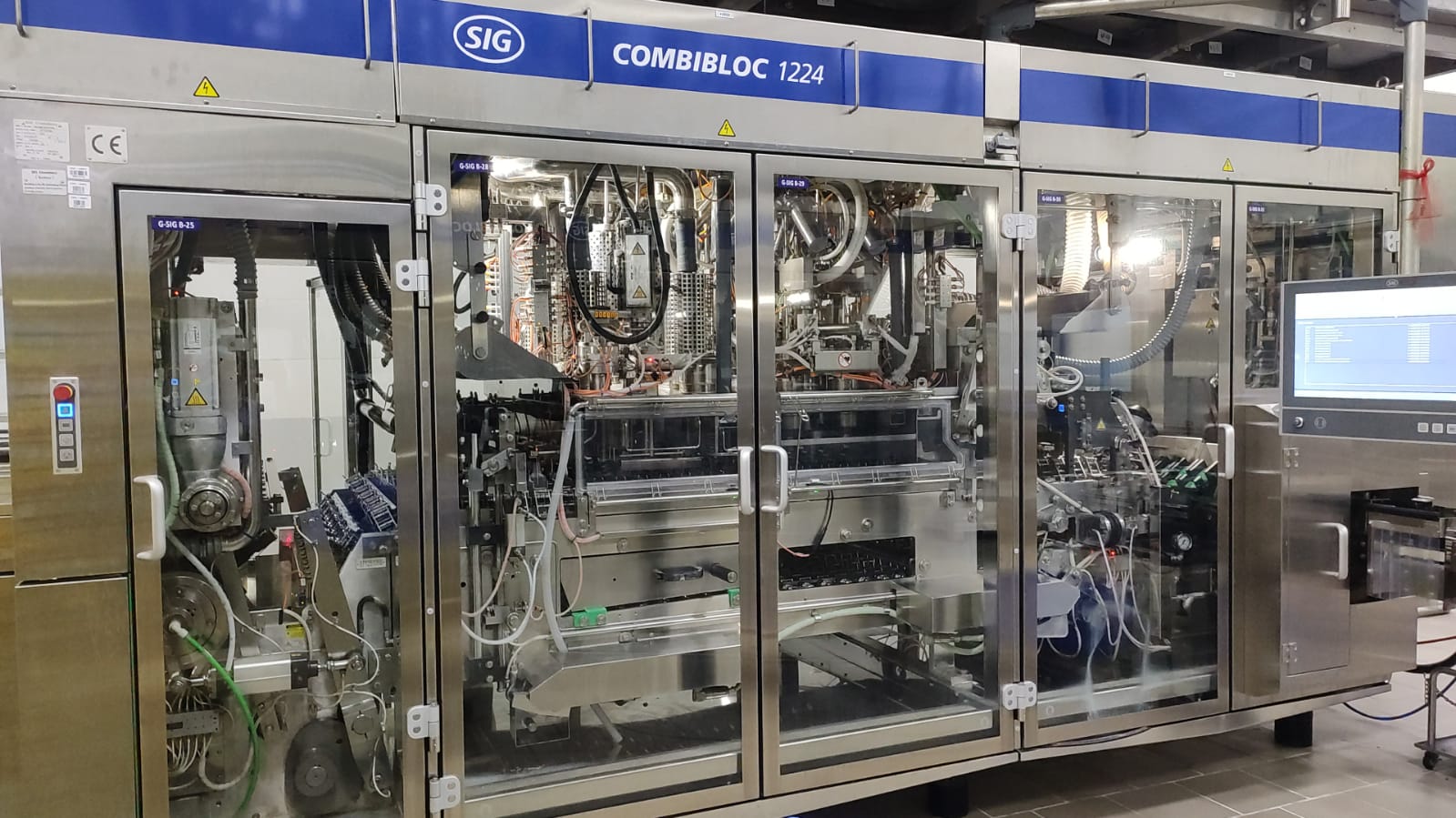 M333 Monoblocco riempimento SIG combibloc usato 26500 b in vendita - foto 4