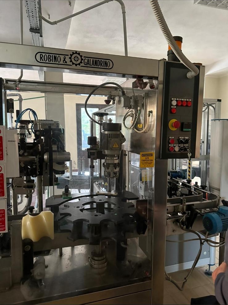 CA76 Capsulatrice usata Robino & Galandrino Fenix 2 in vendita - foto 1