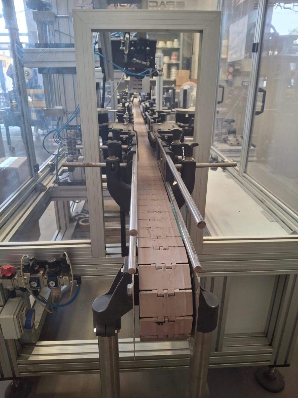 ET227 Etichettatrice con capsulatore usata – 2000 bph  in vendita - foto 2