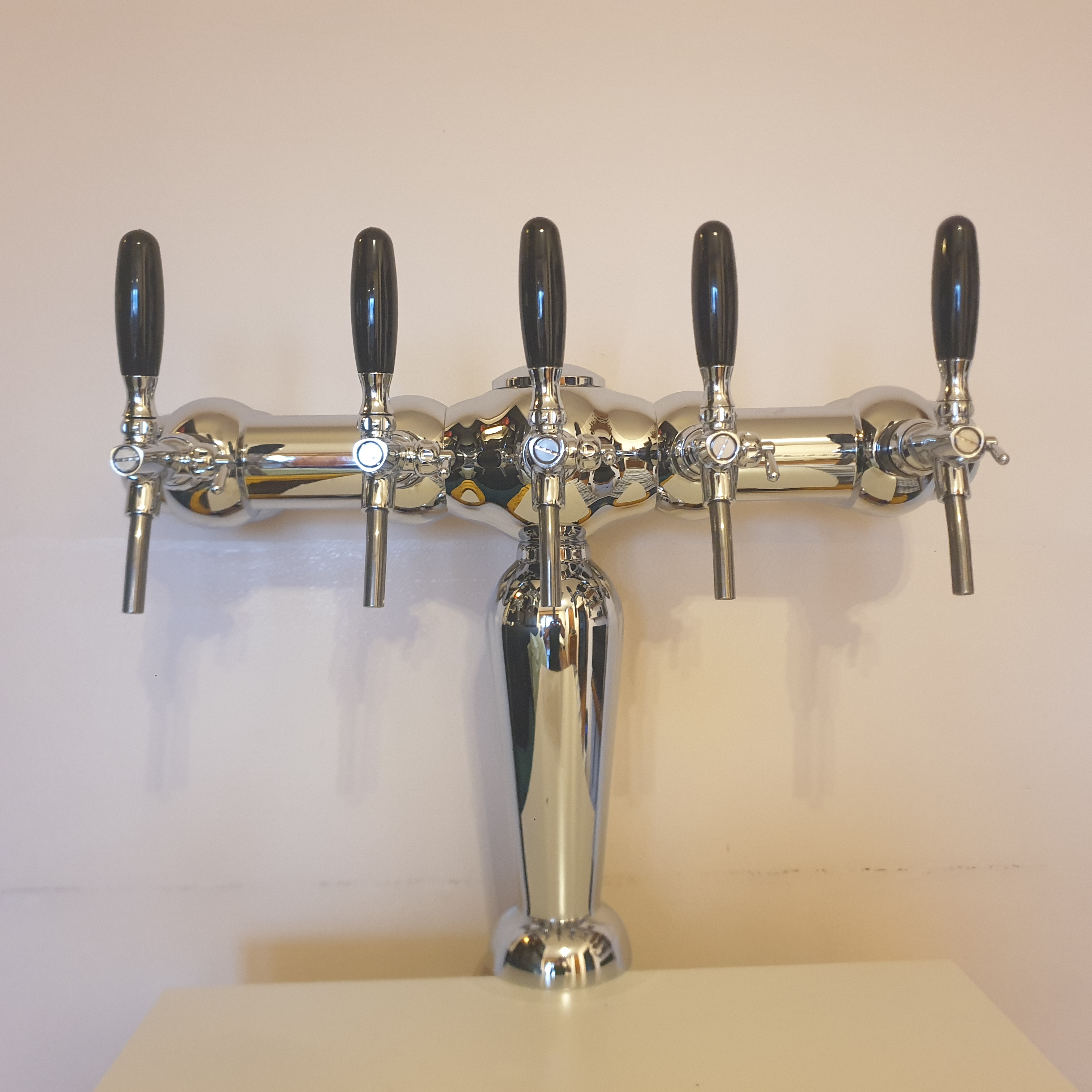 Colonna spillatrice Celli per birra 5 vie con rubinetti in vendita - foto 2