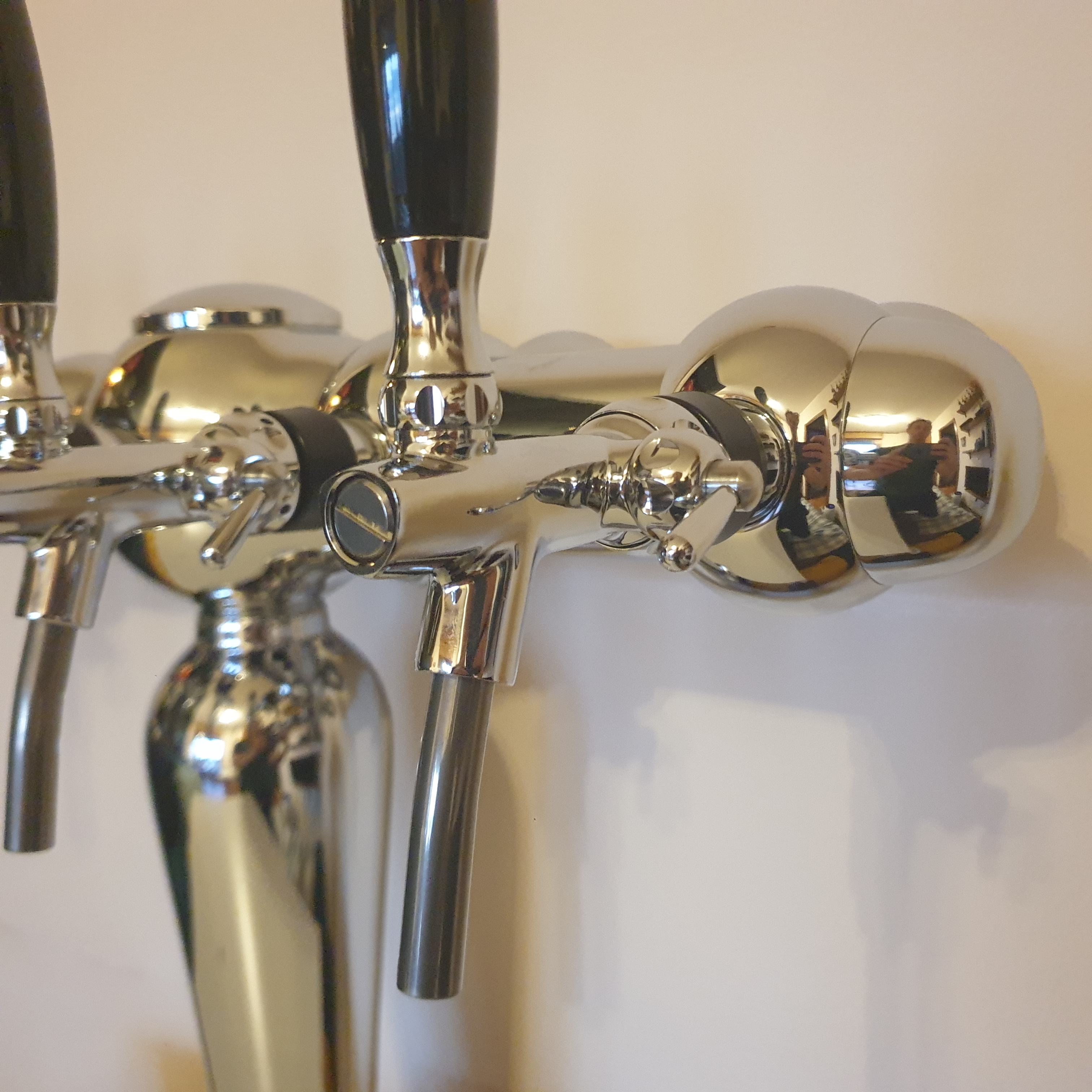 Colonna spillatrice Celli per birra 5 vie con rubinetti in vendita - foto 5