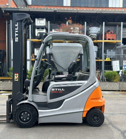 Carrelli elevatori in vendita