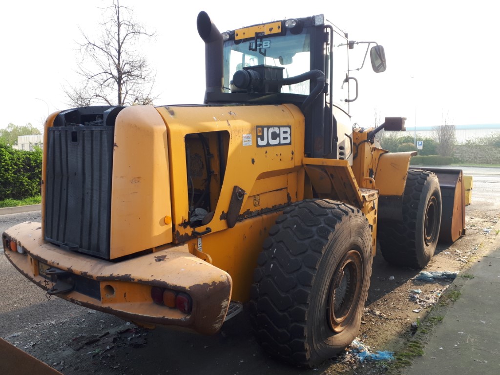 Pala gommata JCB 456, anno 2010, 16.000 ore  in vendita - foto 3