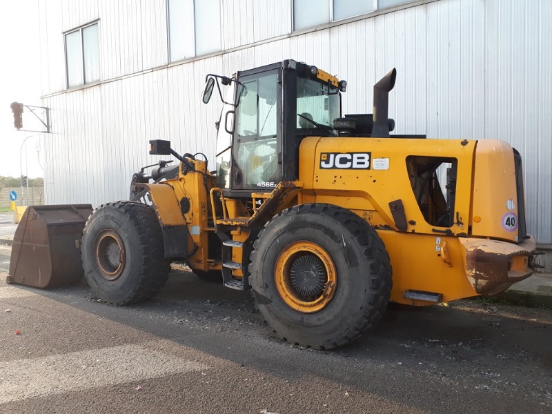 Pala gommata JCB 456, anno 2010, 16.000 ore  in vendita - foto 1