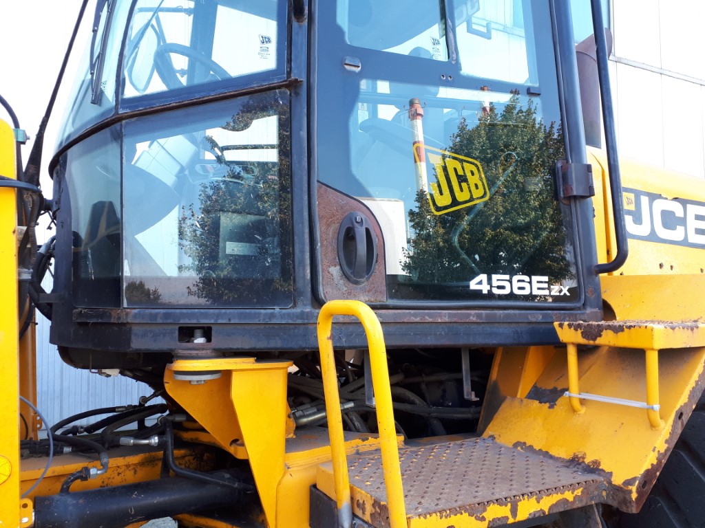 Pala gommata JCB 456, anno 2010, 16.000 ore  in vendita - foto 2