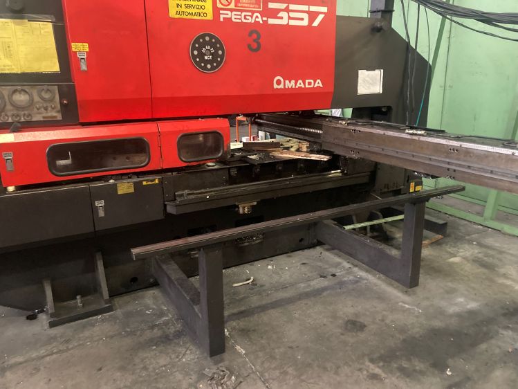 Punzonatrice AMADA PEGA 357 in vendita - foto 2