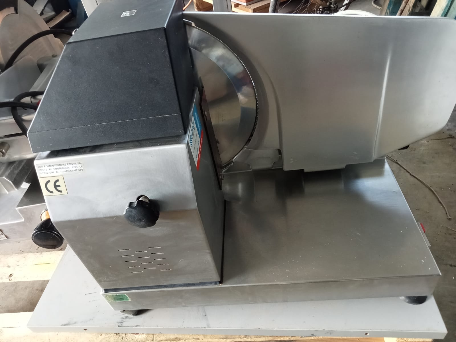 N. 2 AFFETTATRICI OMEGA BILANCE MOD. VX 350 E in vendita - foto 6