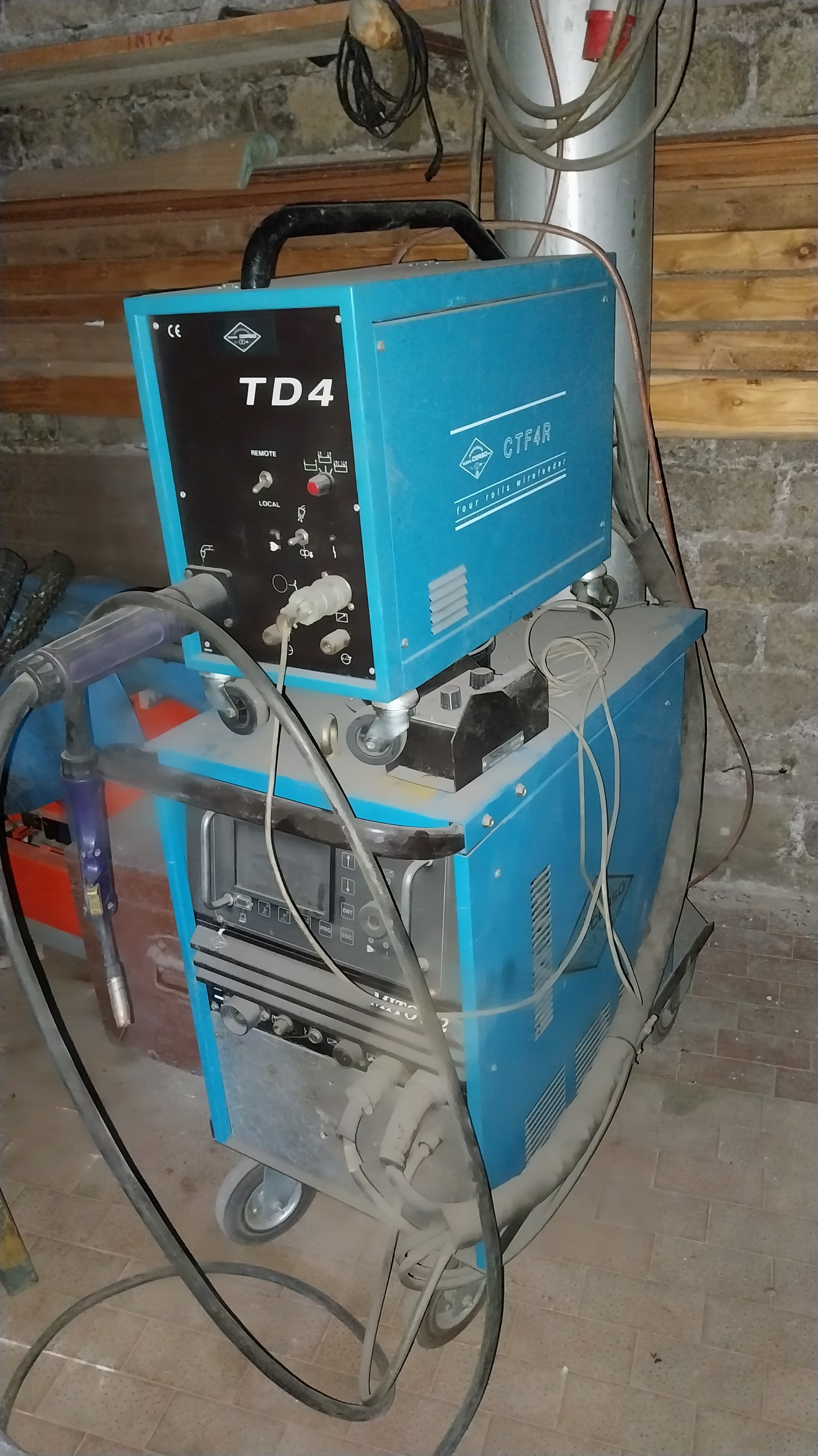 Saldatrice a Filo MITO 322 TD4 con Carrello in vendita - foto 1
