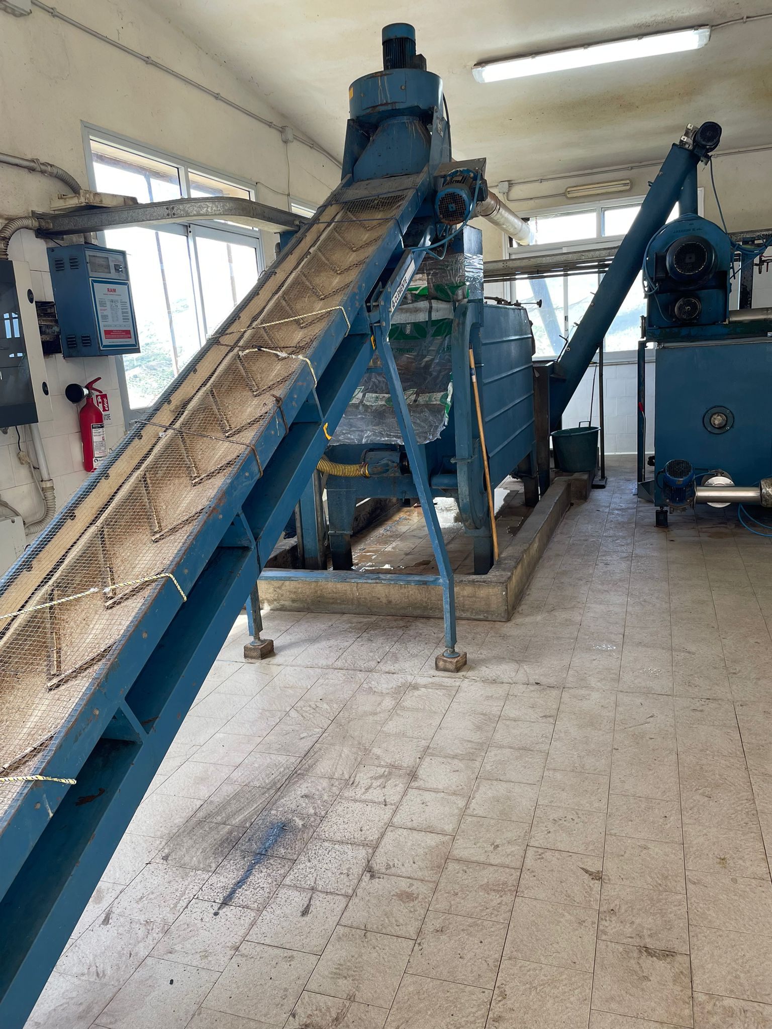 Frantoio a ciclo continuo Amenduni 902-S in vendita - foto 3