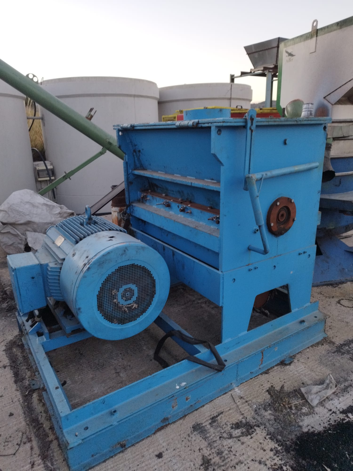 ADLER 1200 Usato con Motore da 100 kw. in vendita - foto 4