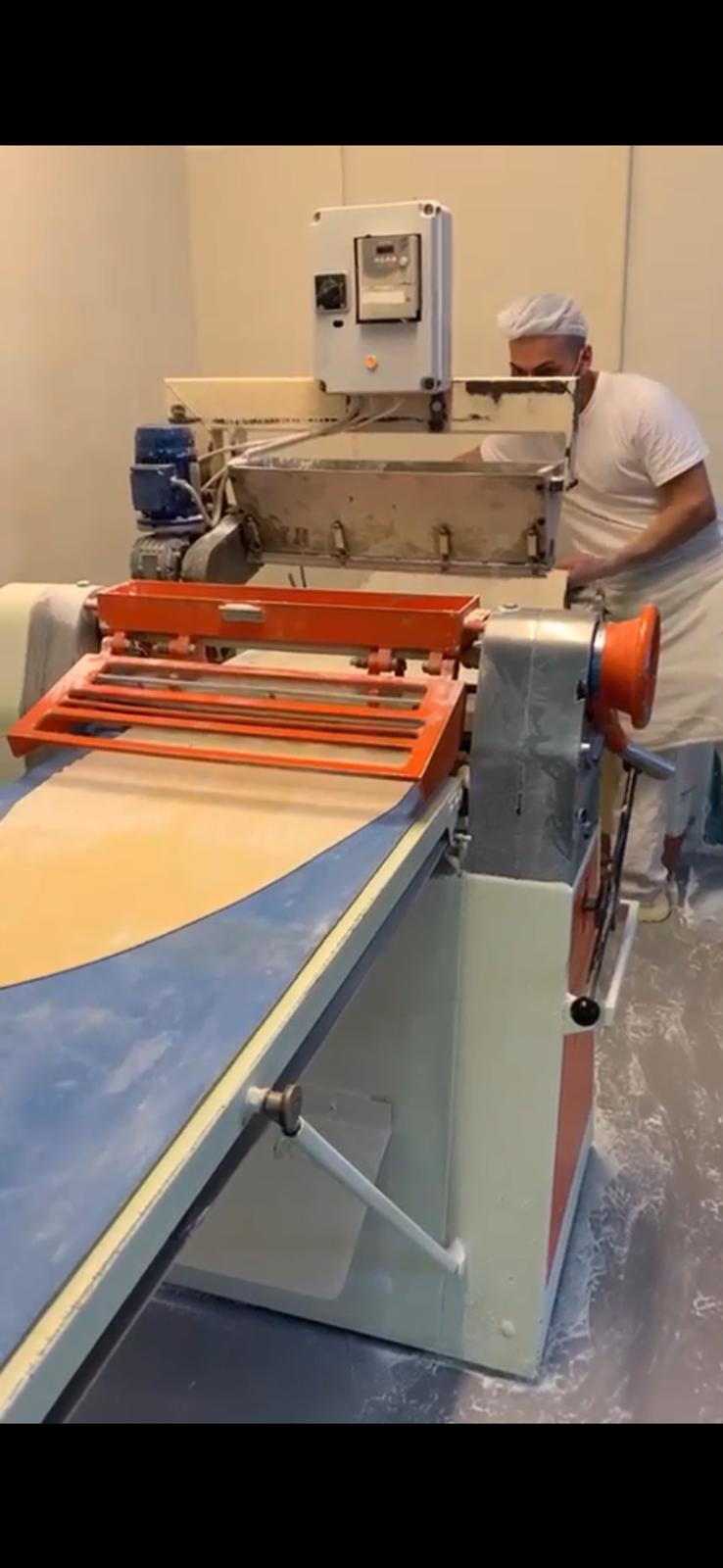 Linea per produzione chiacchiere (bugie) di Carnevale in vendita - foto 13