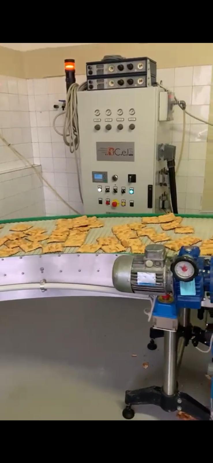 Linea per produzione chiacchiere (bugie) di Carnevale in vendita - foto 12
