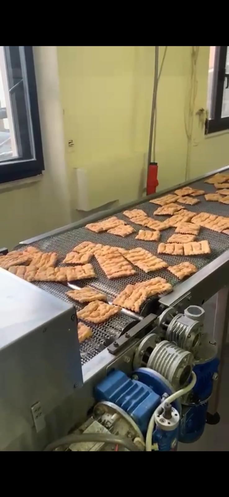 Linea per produzione chiacchiere (bugie) di Carnevale in vendita - foto 9