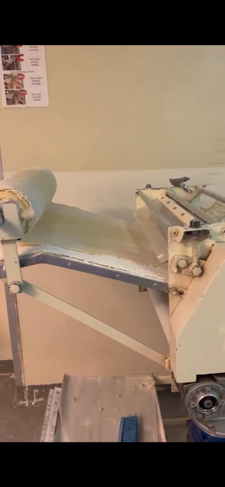 Linea per produzione chiacchiere (bugie) di Carnevale in vendita - foto 2