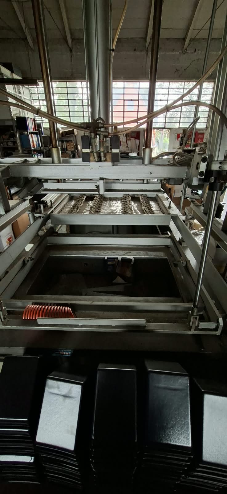 Termoformatrice per lastra 1000 x 700 x 300 in vendita - foto 4