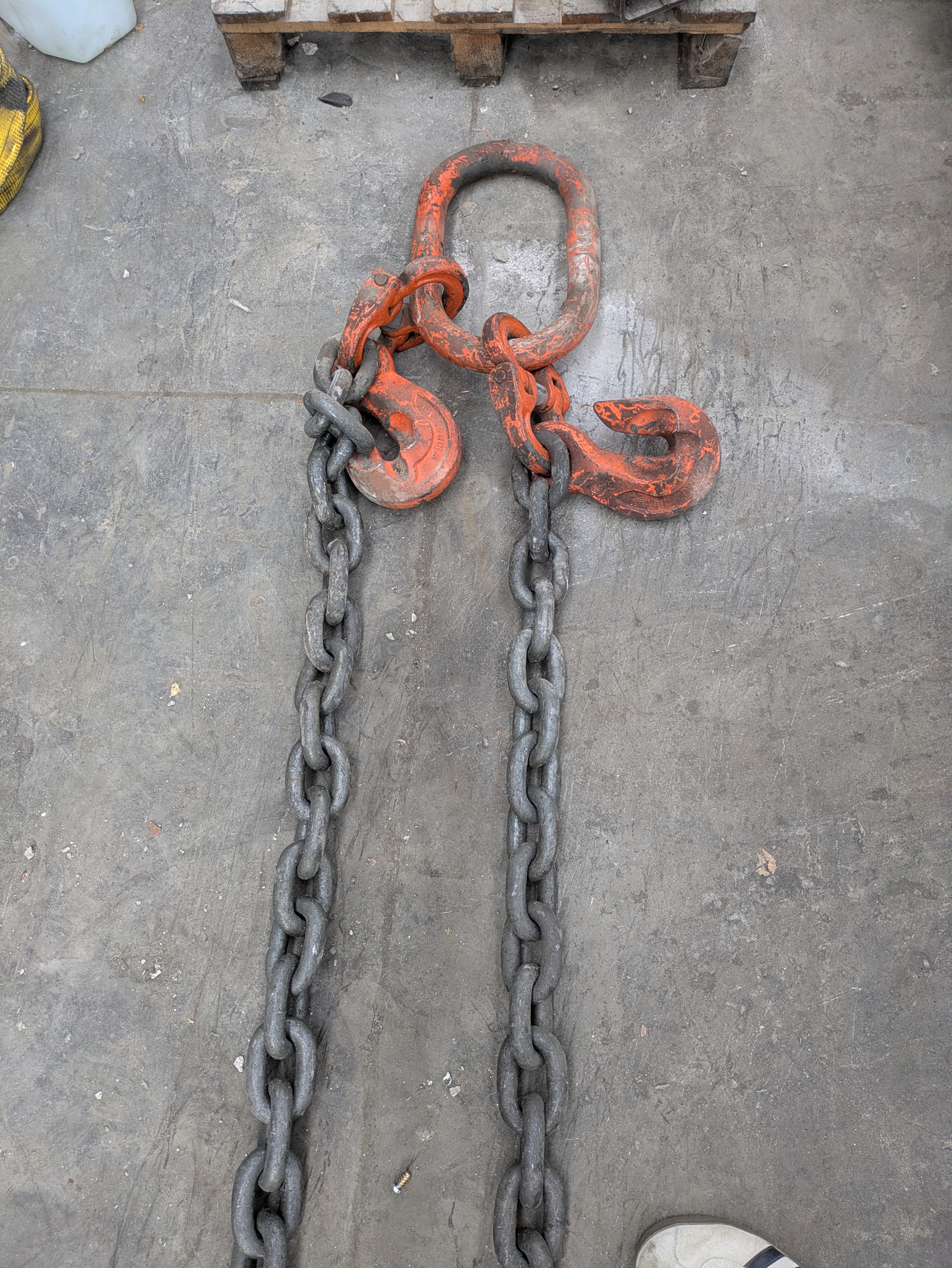 Grossa catena da sollevamento 2 pezzi da 9 m con ganci  in vendita - foto 3