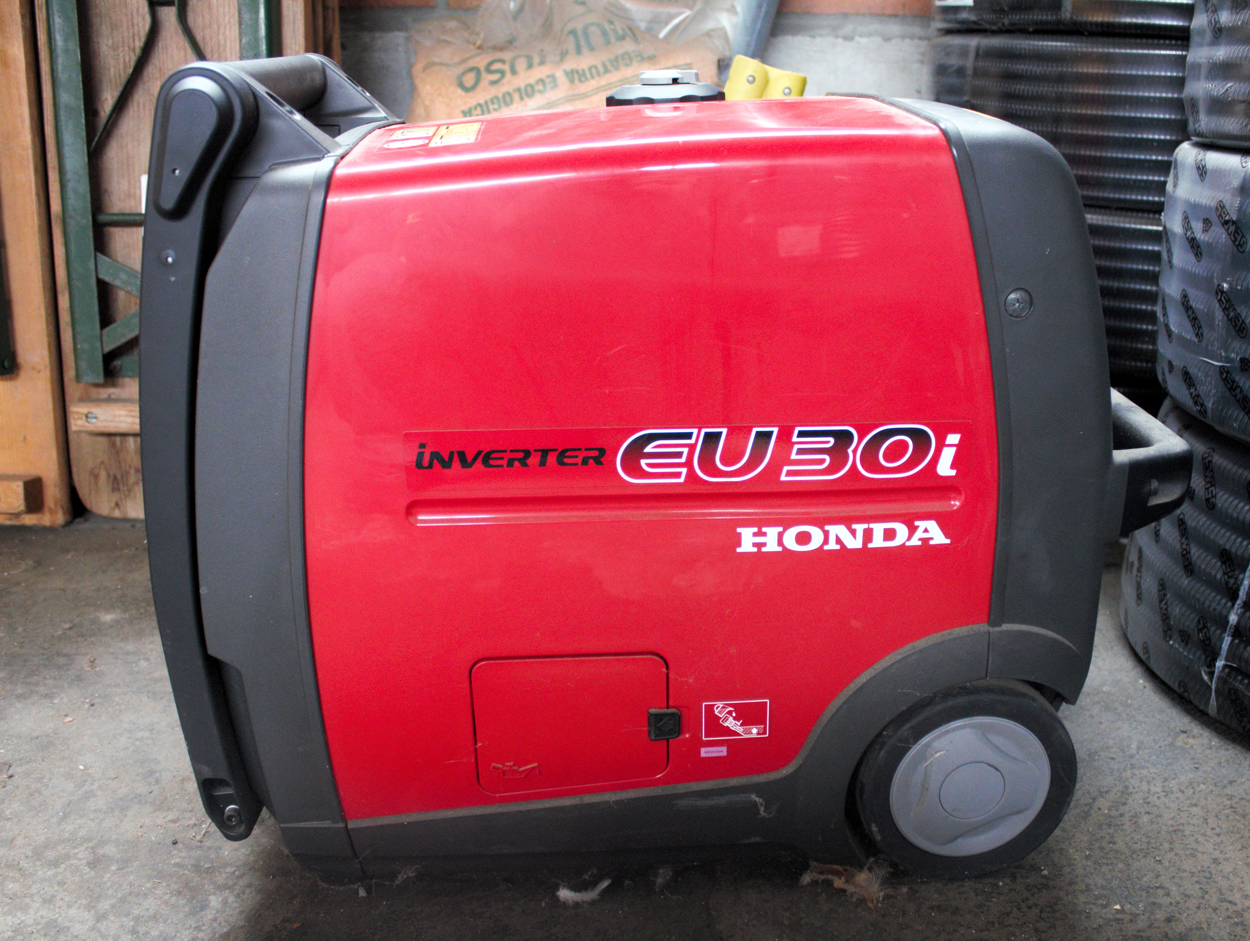 Gruppo elettrogeno inverter eu 30i Honda  in vendita - foto 2