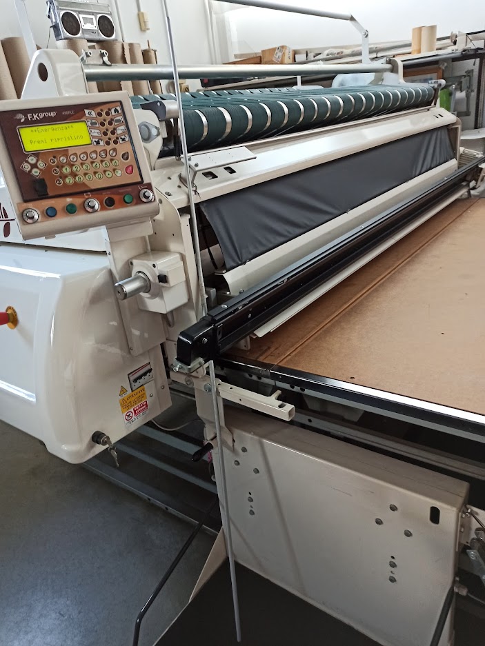  Stenditore automatico 490 PLC PU 200-DX del 2009 in vendita - foto 4