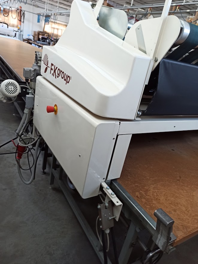  Stenditore automatico 490 PLC PU 200-DX del 2009 in vendita - foto 6