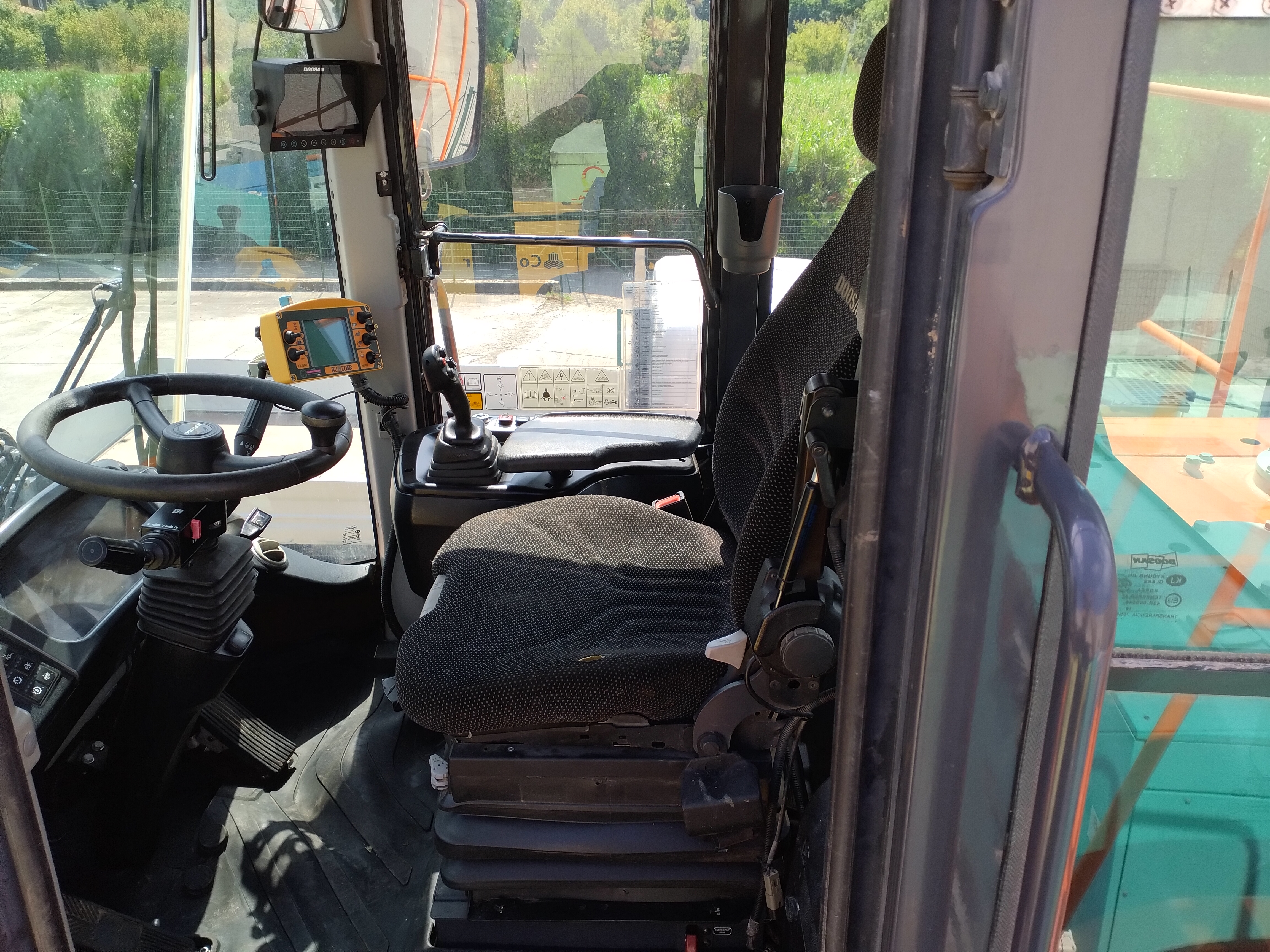 Pala gommata Doosan DL550-5 in vendita - foto 5