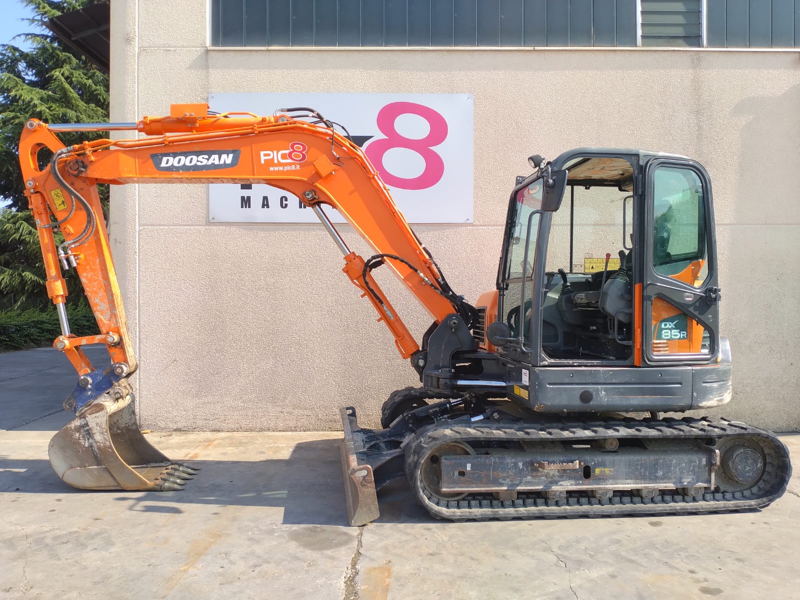 Escavatore cingolato Doosan DX85R-3 in vendita - foto 4