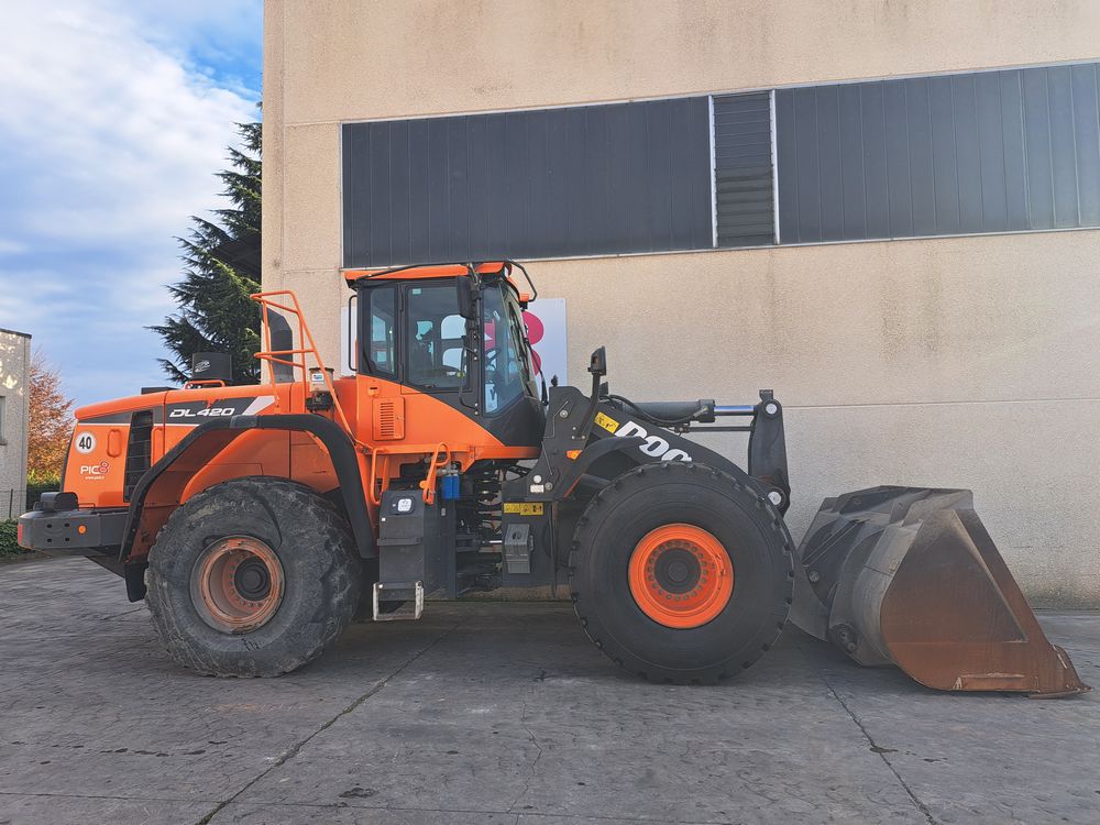 Pala gommata Doosan DL420-5 in vendita - foto 4