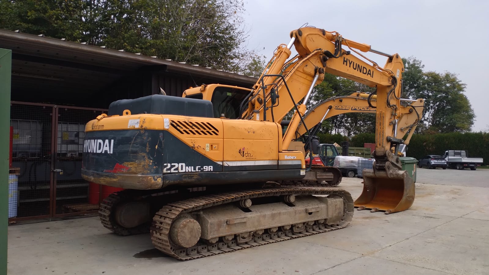 Escavatore cingolato Hyundai - Robex 220NLC-9A in vendita - foto 13